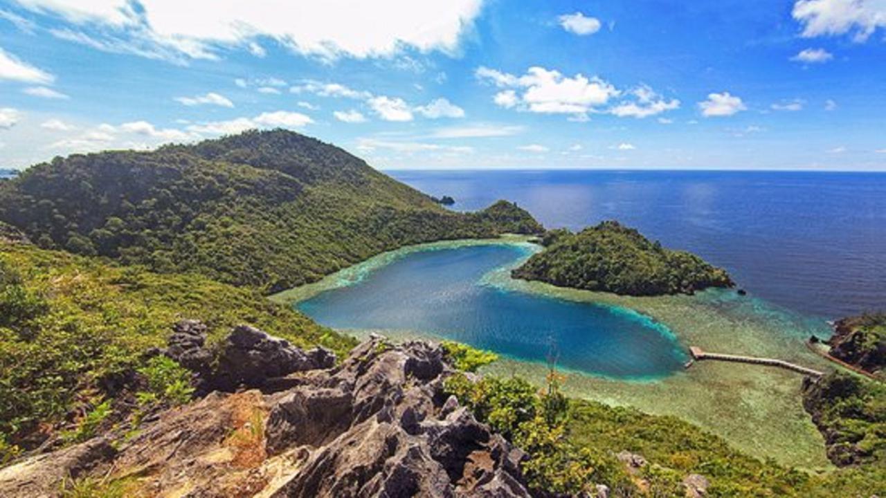 Menikmati Destinasi Wisata Budaya dengan Alam Eksotis Indah yang Bikin Kamera Kerja Lembur